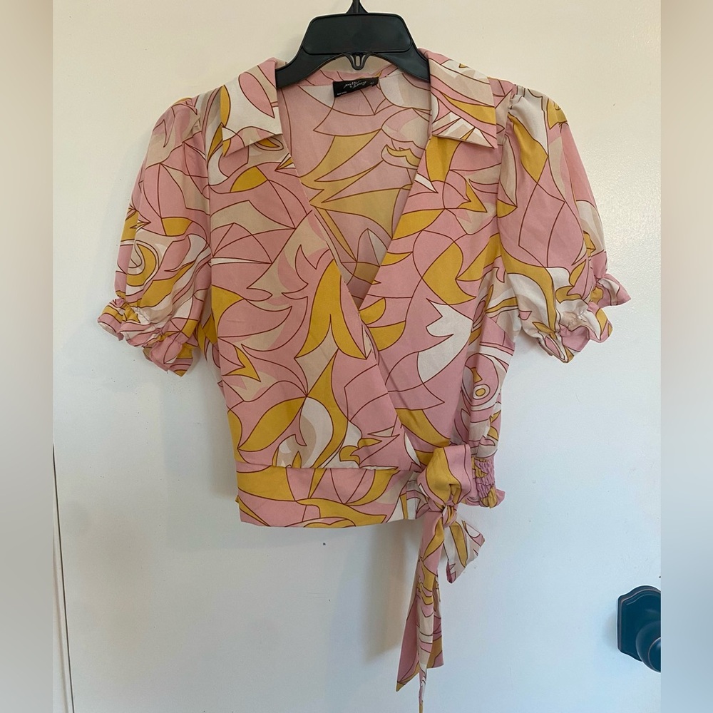 Milk and Honey cropped, collared blouse